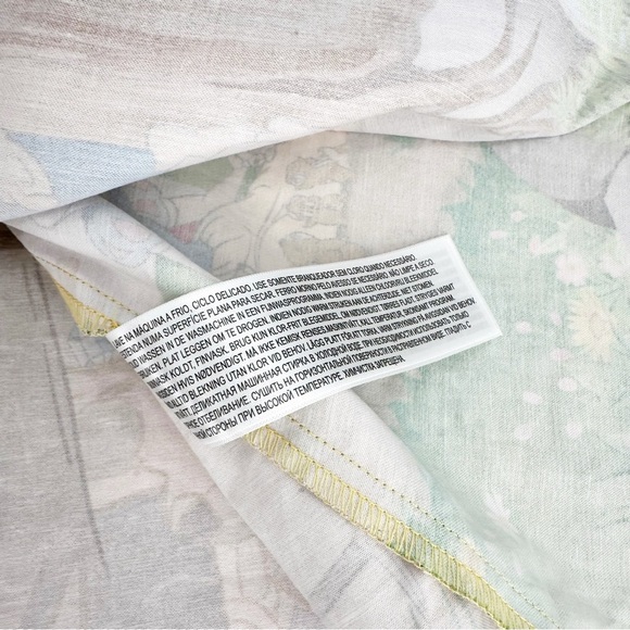 Loungefly Stitch Shoppe X Disney Snow White Smile and a Song Sandy Skirt - Picture 8 of 8